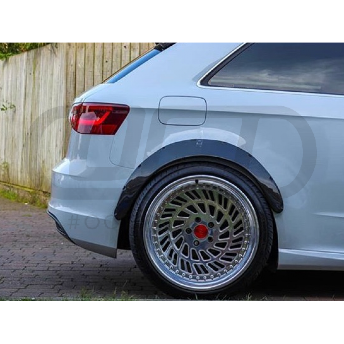 Universal fender flare for cars